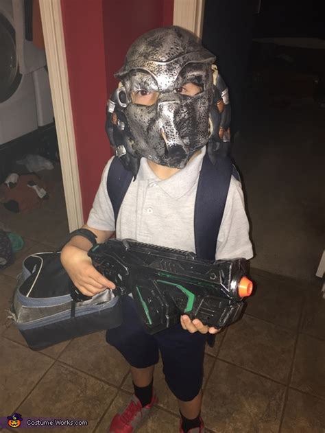 If you help me i will be grateful. Homemade Predator Costume for Boys - Photo 6/10