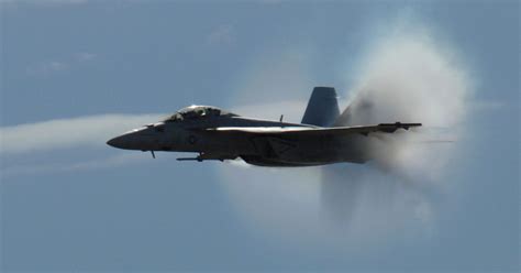 무료 이미지 나는 비행기 평면 차량 미국 해군 전투기 방어 현상 에어쇼 파괴 공군 군용 항공기 F