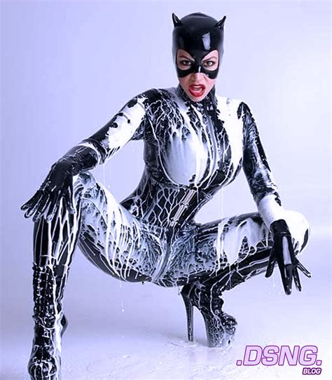 Chidi Okonkwos Blog Dc Comics Catwoman Cosplay February 14 2012