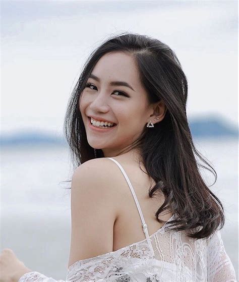 Kitty chicha amatayakul, formerly kanyawee phumsiridol, is a thai actress, singer and model. คิทตี้🐱's Instagram photo: "She's a combination of beauties.🐱🖤 #nanno #kittychicha # ...