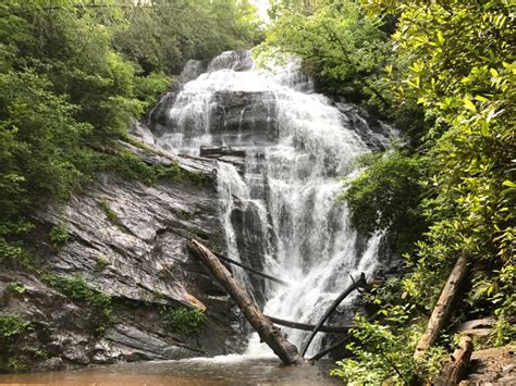 Kings Creek Falls Easy Waterfall Hikes