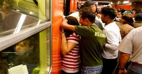 Invitan A Arrimón Masivo En El Metro Diario De México