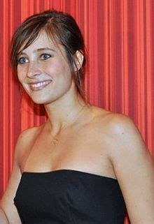 Encuentre fotos de stock en hd sobre julie de bona y millones de otras imágenes editoriales en la colección de shutterstock. Julie de Bona — Wikipédia