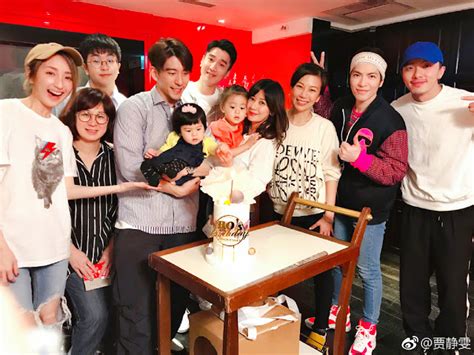 Collect, prince's new dress, forgive me. Alyssa Chia's daughter turns one, Mark Chao and friends ...