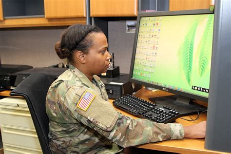 cyber snapshot staff sgt yadira jones article the united states army