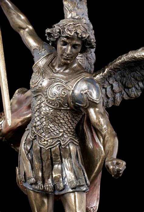 Veronese Archangel Michael Figurine Defeats The Devil Figuren Shop De