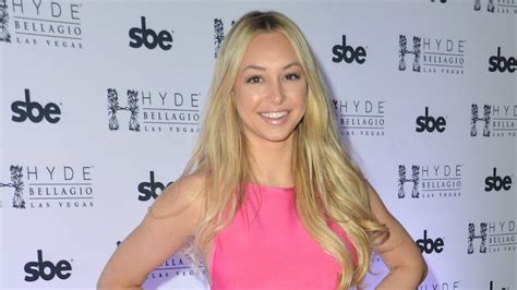 Bachelor Star Corinne Olympios Bares Her Underwear In Racy Hot Pink