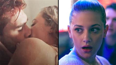 Riverdale Fans Are Losing It Over Archie And Bettys Wild Sex Scene