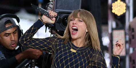 Taylor Swift Begins Again How Swift Shakes Off The Haters And Has