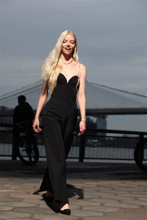 Anya Taylor Joy Walks Around Manhattan In Tiffany Jewelry Photos