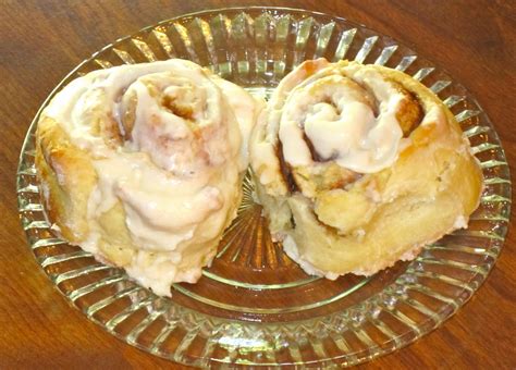 This is a recipe that tries to be as close to original bisquick as possible. La La Land: Quick Cinnamon Rolls