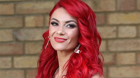Strictlys Dianne Buswell Wows Fans With Unexpected Dress Print Hello