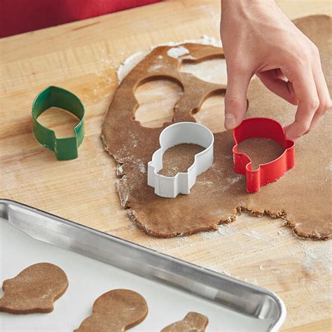 Wilton 3 Piece Metal Holiday Cookie Cutter Set 191010646