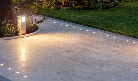 25 Best Driveway Lighting Ideas And Designs For Your Outdoor 2022 In