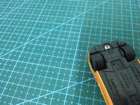 Cara letak plat besi di cermin kereta. Cara Pasang Skru Pada Base Hot Wheels