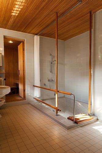 It was commissioned by a prominent french art dealer in 1956 to accommodate his private life and public art viewings. maison louis-carré 2012 11 | House design, Alvar aalto ...