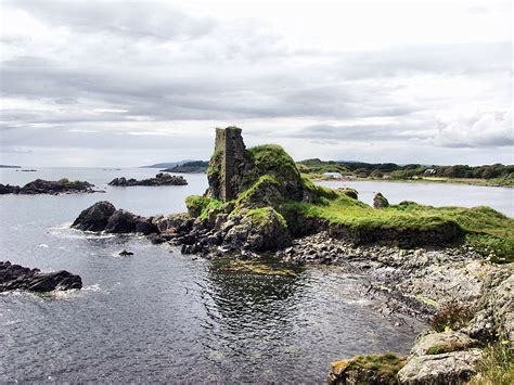 What does islay scotch taste like? The Ruin of Dunyvaig Castle, Isle of Islay | Islay ...