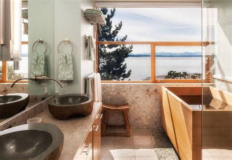 10 Most Incredible Bathrooms With Breathtaking Views