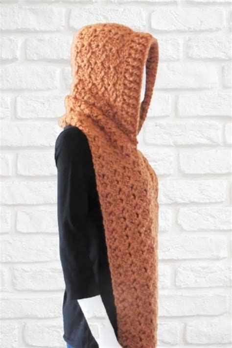 crochet hooded scarf with pockets pattern vlr eng br