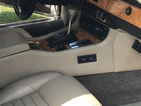 Jaguar Xjs Coup Door With Original Miles Clean Clear