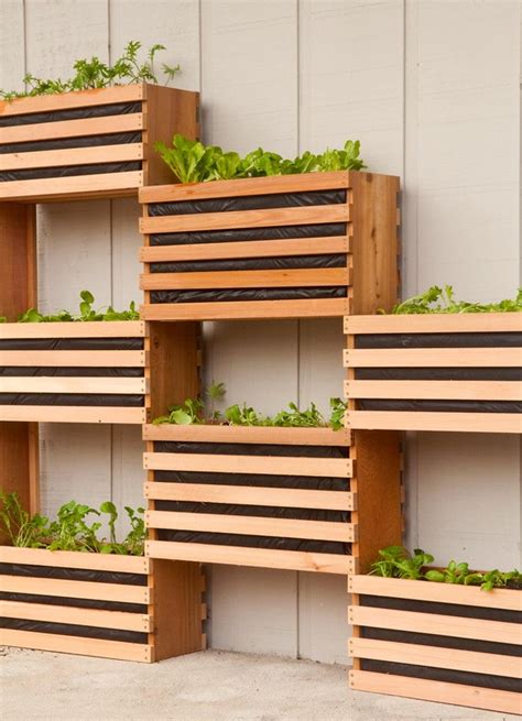 Build A Vertical Wood Slat Vegetable Garden Project The Homestead