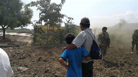 Desalojan A Unas 200 Familias Que Vivían En Batangrande Desde Hace 20