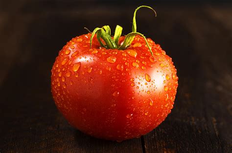 Single Fresh Tomato With Dew Drops Photograph By Donald Erickson