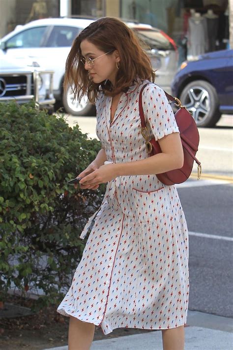 Zoey Deutch Out In New York Ifttt2zkpsy0 Zoey Deutch Fashion Outfits