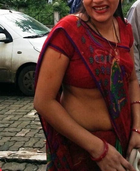 Real Desi Bhabhi Hot Saree Voyeur Picture In Market Area Porn Pictures Xxx Photos Sex Images