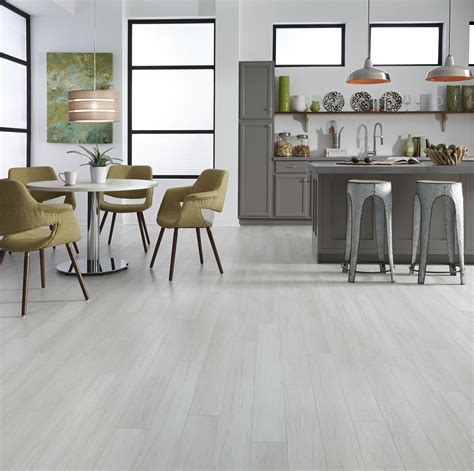 Natural wood cabinets are usually a light wood, like pine or oak, and left unstained or relatively unfinished. Alpine Oak - a light & bright NEW Dream Home Laminate ...