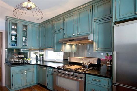 At kitchen cabinet depot, our rta white kitchen cabinets will bring your home so much warmth, so much brightness and so many options, you'll wonder why you ever hesitated. 15 Perfectly Distressed Wood Kitchen Designs | Kitchen ...