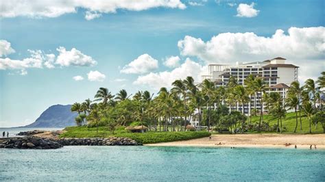Hollywood In Hawaii Amy Schumer And Kate Hudson Hit Four Seasons