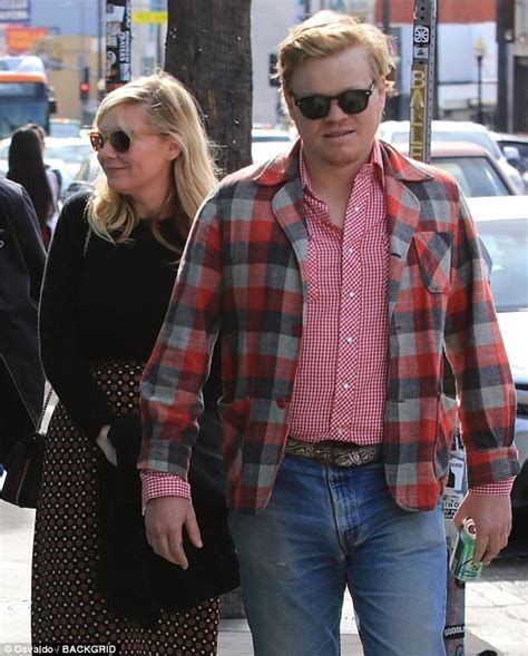 And, about five months later, she headed back to work to film the upcoming dark comedy series. 'Pregnant' Kirsten Dunst covers her 'bump' on lunch date ...