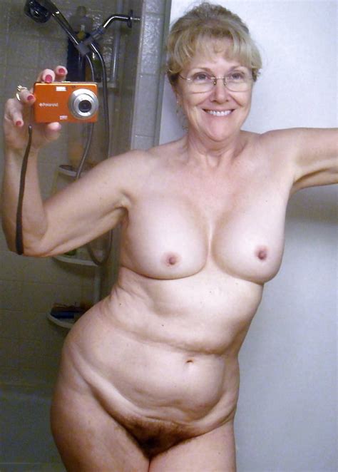 Naked Mature Woman Selfie