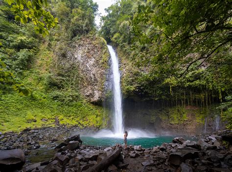 La Fortuna Waterfall Swim Under One Of The Most Gorgeous Cascades In