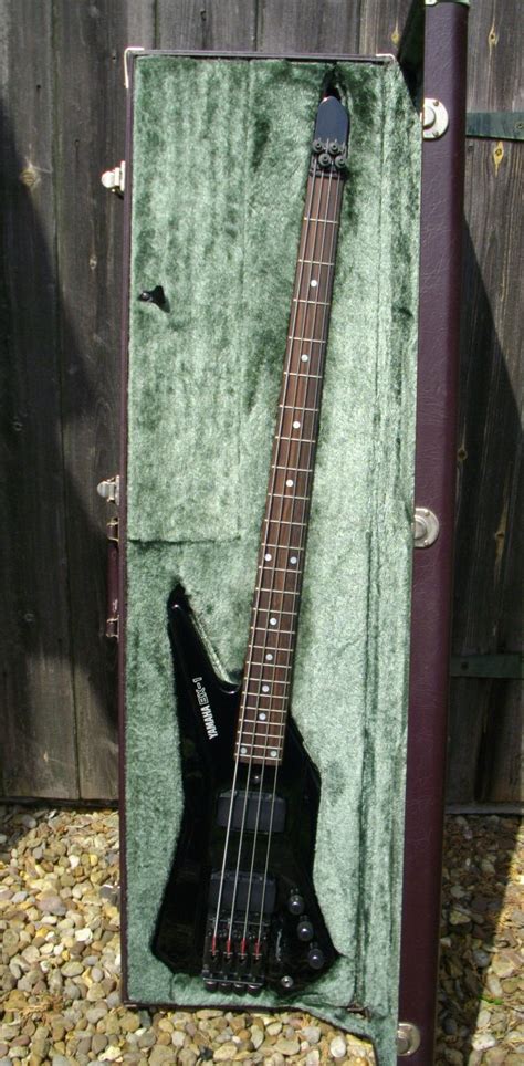 Flat Erics Bass And Guitar Collection Yamaha Bx 1 Headless Bass