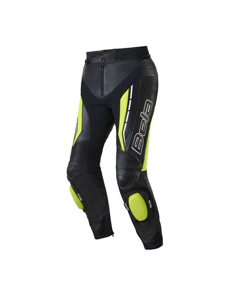 Ssense offre la dernière collection de pantalons en cuir designer pour femmes. pantalon de moto en cuir pour femme, pantalon en cuir ...