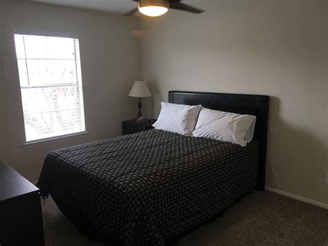 Rent.com® offers 149 1 bedroom apartments for rent in denton, tx neighborhoods. kingswood-apartments-denton-tx-master-bedroom-two-bedroom ...