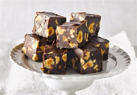 Simple Chocolate And Hazelnut Fudge Recipe Lindt