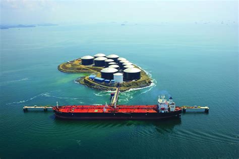 Kanfer Shipping and CB Fenton team up with Panama oil terminal for LNG