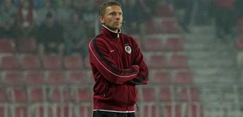 €600th.* oct 3, 1995 in liberec, czech republic. Martin Hašek míří ke „klokanům", Koubek po porážce v ...