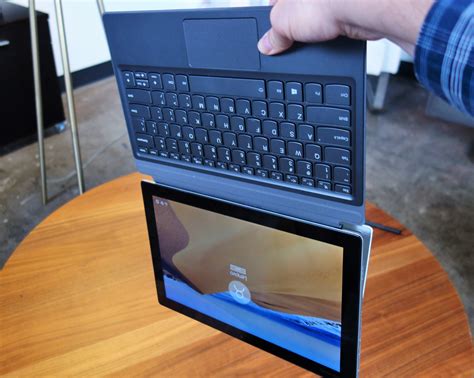 Lenovo Ideapad Miix 520 Review A Superb Windows Tablet With Subpar