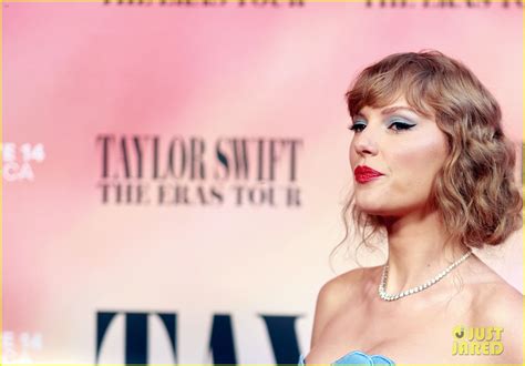 Photo Taylor Swift Glamorous Arrival At The Eras Tour Concert Film La