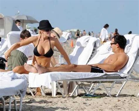 Retro Bikini Jenny Mccarthy Wears Black Bikini At Miami Pics