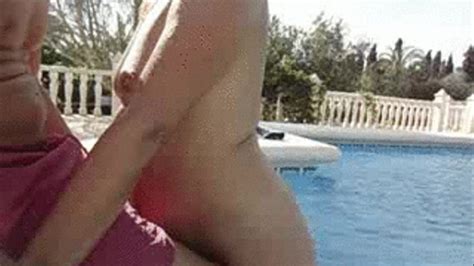 Blow Job In Swimming Pool Mp Claudia Webcam From Holland Clips Sale