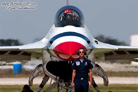 Usaf Thunderbirds Announce New Commanding Officer For 2018 Season