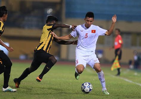 Chúc mừng đoàn văn hậu cùng u22 việt nam vô địch sea games. Đoàn Văn Hậu đeo băng đội trưởng U18 Việt Nam - Football ...