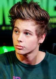 You've found a full service vermont real estate agency with more than 30 agents and 3 offices located in rutland, okemo, and castleton corners. Biografia Dos Artistas e Series - Luke Hemmings (5Sos) - Wattpad
