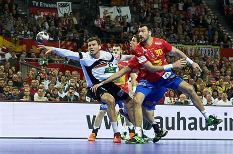 Aktuelle nachrichten zum thema handball mit artikeln, videos und kommentaren. Handball: Der Olympia-Kader in Bildern - DER SPIEGEL