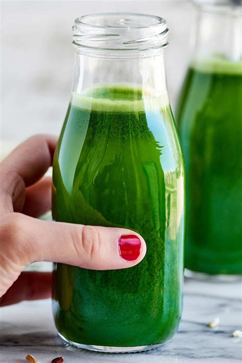 Green Juice Recipe W Kale Cucumber Celery And Apples